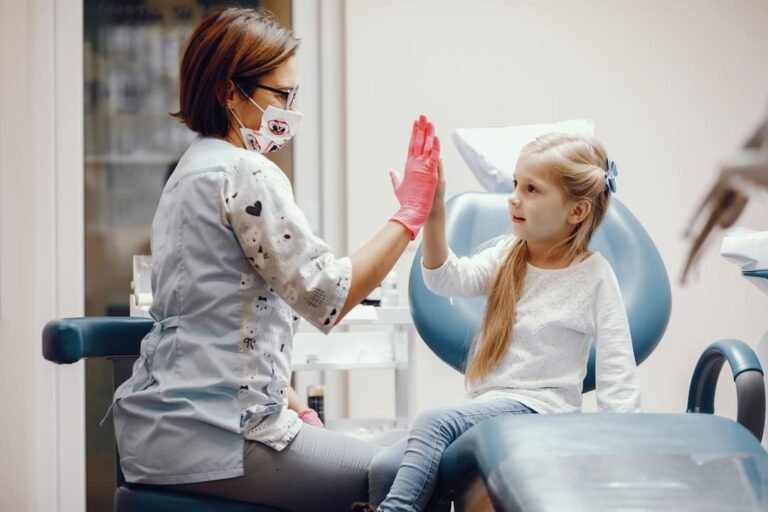 Los problemas dentales más comunes en niños y adolescentes