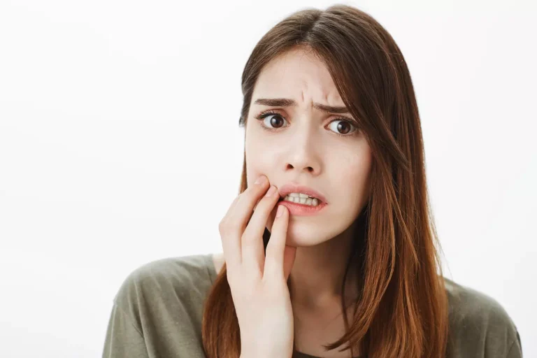 El uso de la mascarilla y el dolor mandibular. ¿A qué se debe?